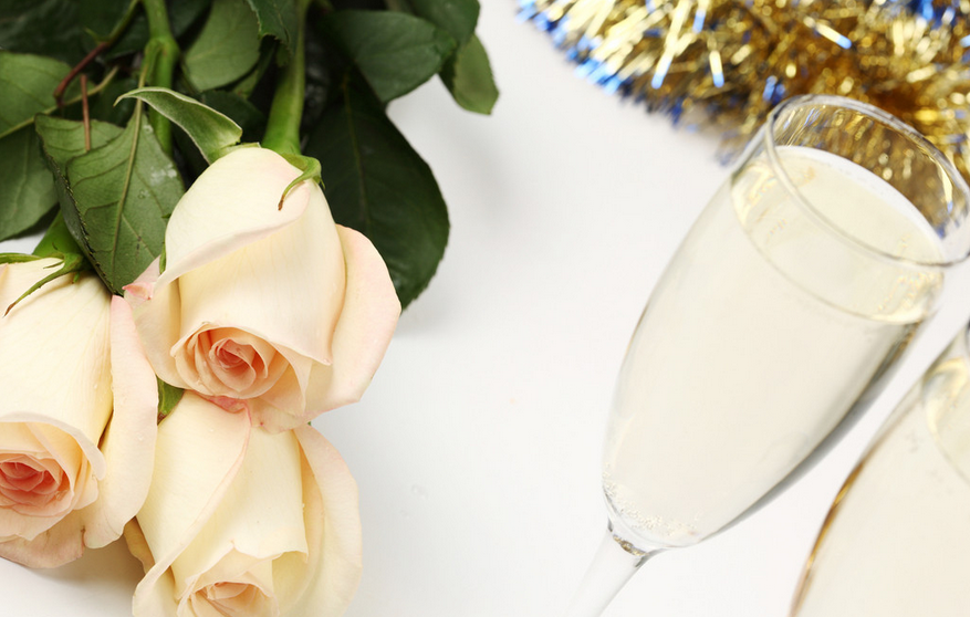 表白送玫瑰花要對(duì)對(duì)方說(shuō)什么話_送表白玫瑰花一般送幾朵_表白一般送幾朵玫瑰花